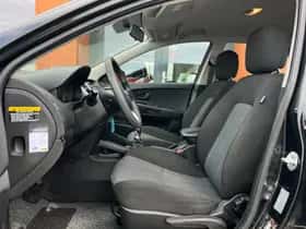 Kia Ceed (2010) thumbnail 4
