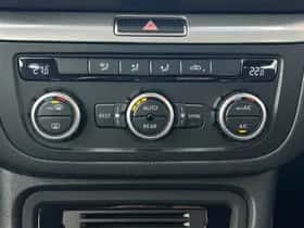 Volkswagen Sharan (2014) thumbnail 16
