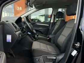 Volkswagen Sharan (2014) thumbnail 4