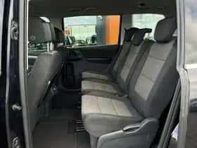 Volkswagen Sharan (2014) thumbnail 5