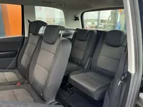Volkswagen Sharan (2014) thumbnail 6