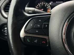Jeep Renegade (2018) thumbnail 25