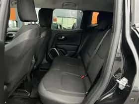 Jeep Renegade (2018) thumbnail 5