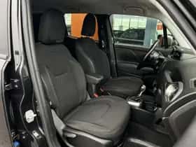 Jeep Renegade (2018) thumbnail 10