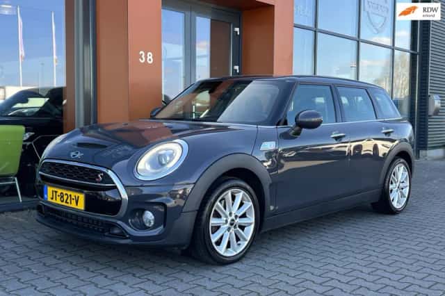 MINI Clubman (2016) thumbnail 1