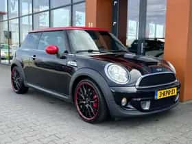 MINI Mini (2011) thumbnail 6