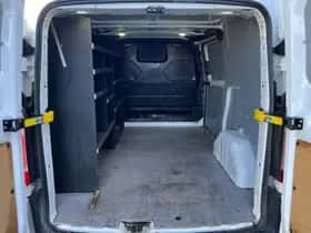 Ford Transit Custom (2015) thumbnail 9