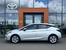 Opel Astra (2019) thumbnail 2