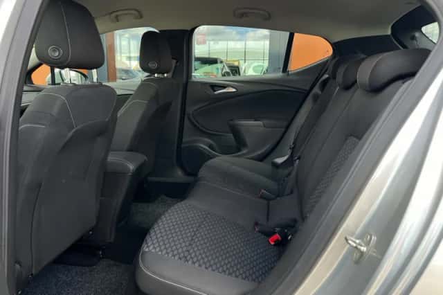 Opel Astra (2019) thumbnail 5