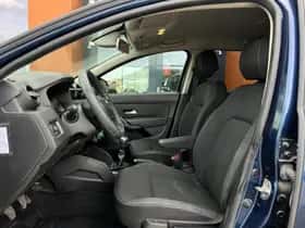 Dacia Duster (2018) thumbnail 4