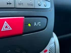 Peugeot 107 (2012) thumbnail 14