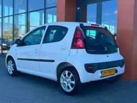 Peugeot 107 (2012) thumbnail 3