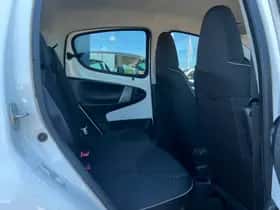 Peugeot 107 (2012) thumbnail 10