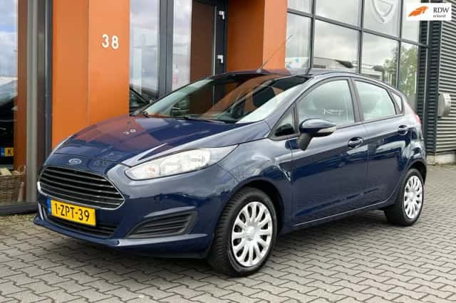 Ford Fiesta (2015) thumbnail 1