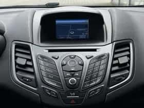 Ford Fiesta (2015) thumbnail 17
