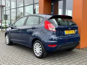 Ford Fiesta (2015) thumbnail 3