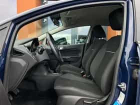 Ford Fiesta (2015) thumbnail 4