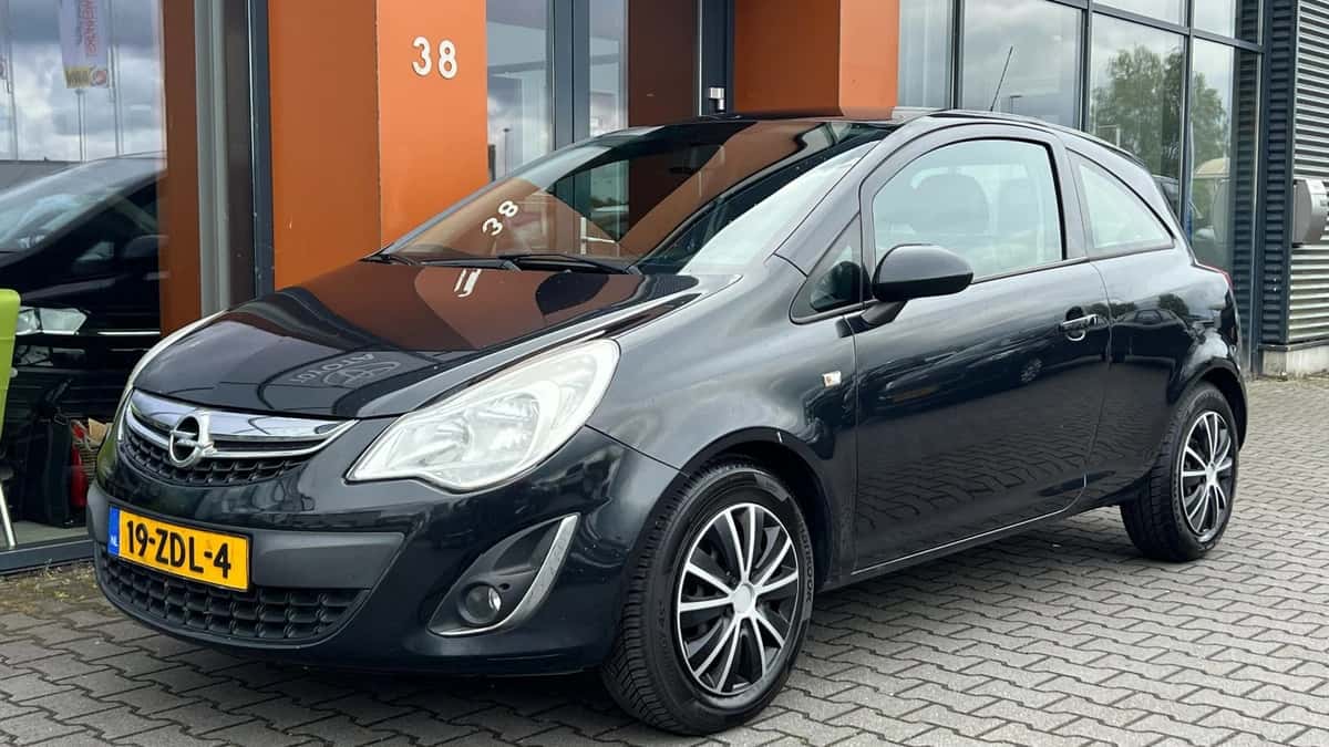 Opel Corsa (2012) — foto 1