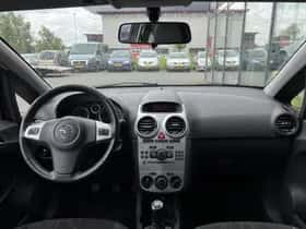 Opel Corsa (2012) thumbnail 11