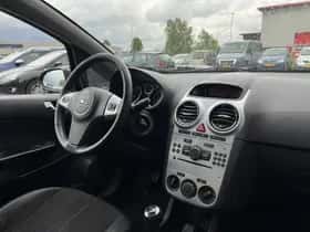 Opel Corsa (2012) thumbnail 12