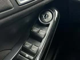 Ford Fiesta (2014) thumbnail 17