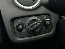 Ford Fiesta (2014) thumbnail 18