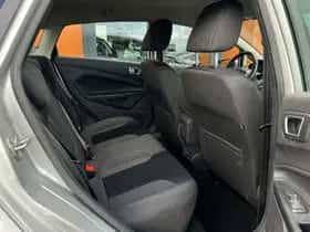 Ford Fiesta (2014) thumbnail 24