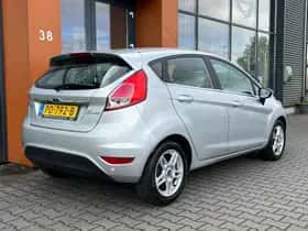 Ford Fiesta (2014) thumbnail 8