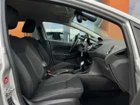 Ford Fiesta (2014) thumbnail 9
