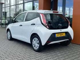 Toyota Aygo (2016) thumbnail 3