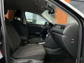 Volkswagen T Roc (2018) thumbnail 9