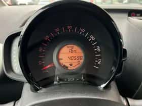 Toyota Aygo (2017) thumbnail 13
