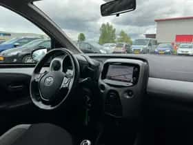 Toyota Aygo (2017) thumbnail 15