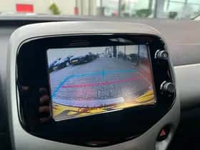 Toyota Aygo (2017) thumbnail 17