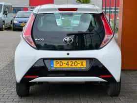 Toyota Aygo (2017) thumbnail 25