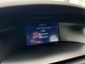 Ford Focus (2013) thumbnail 23