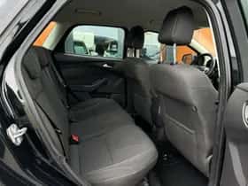 Ford Focus (2013) thumbnail 25