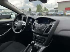 Ford Focus (2013) thumbnail 27