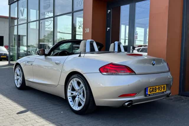 BMW Z4 (2009) thumbnail 3