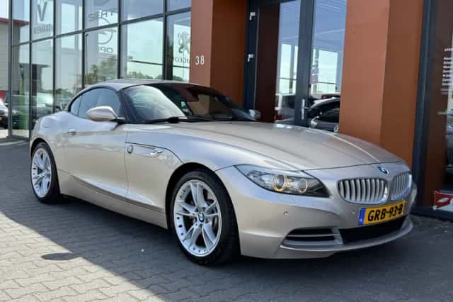 BMW Z4 (2009) thumbnail 5