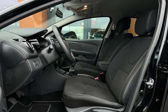 Renault Clio (2018) thumbnail 4