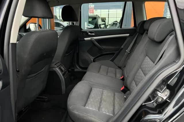 Škoda Octavia (2012) thumbnail 5