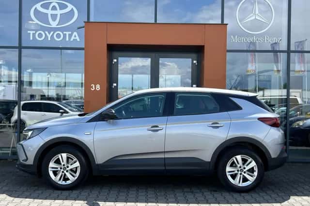 Opel Grandland X (2021) thumbnail 2