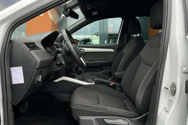 SEAT Arona (2018) thumbnail 4