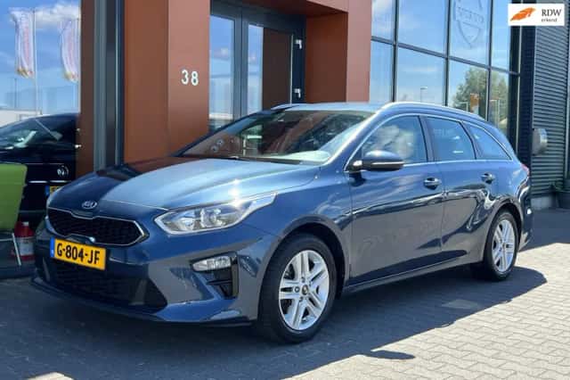 Kia Ceed Sportswagon (2019) thumbnail 1