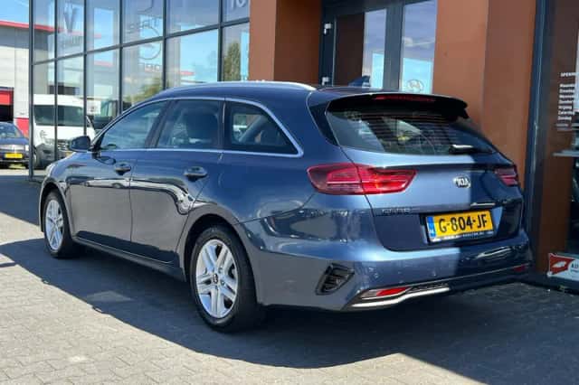 Kia Ceed Sportswagon (2019) thumbnail 3