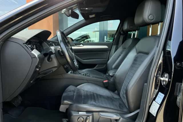 Volkswagen Passat (2015) thumbnail 4
