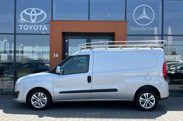 Opel Combo (2017) thumbnail 2
