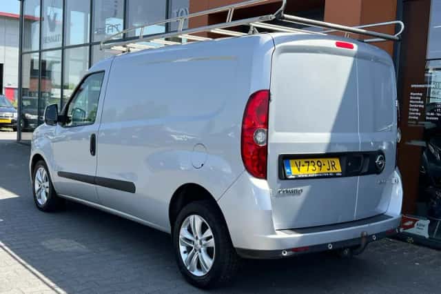 Opel Combo (2017) thumbnail 3