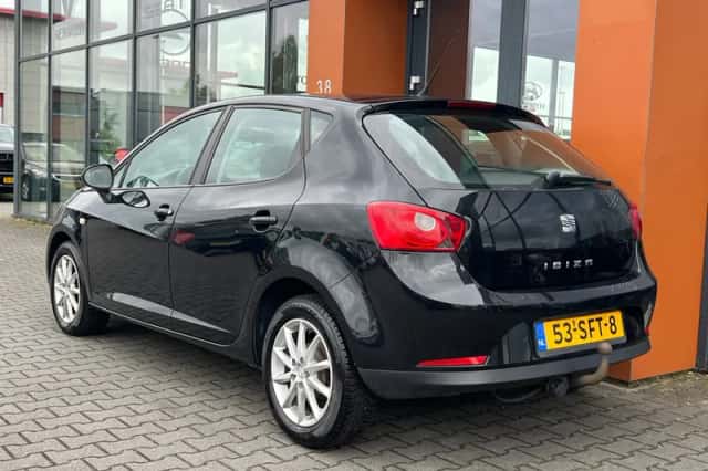 SEAT Ibiza (2011) thumbnail 3